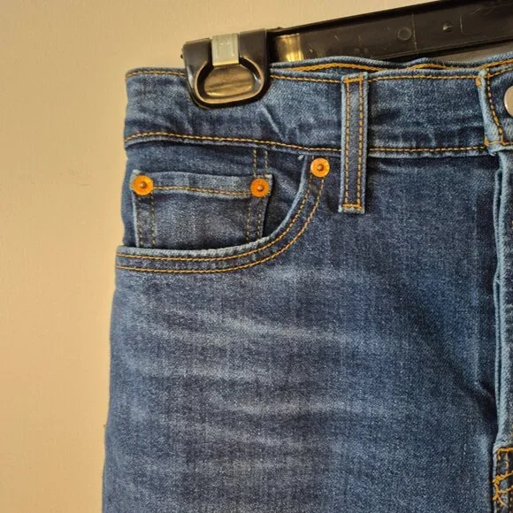 Levi's Wedgie Straight Button Fly Jeans Size 29 x 28 - Picture 3 of 15